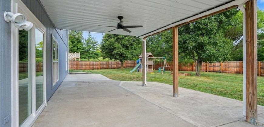 1408 NE 196TH Court, Smithville, MO 64089