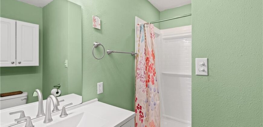 6104 N Euclid Avenue, Gladstone, MO 64118