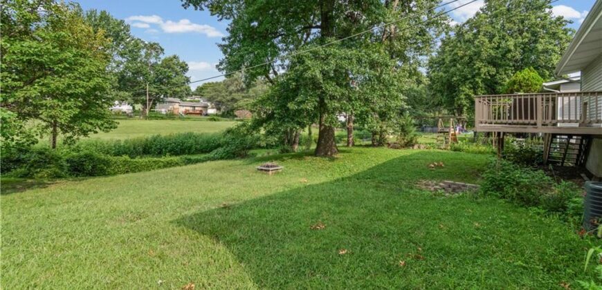 6104 N Euclid Avenue, Gladstone, MO 64118