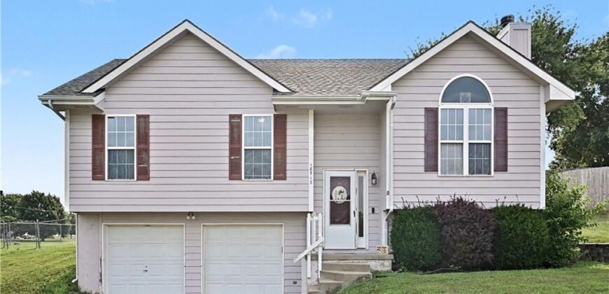 18713 Primrose Street, Smithville, MO 64089