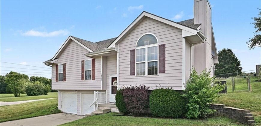 18713 Primrose Street, Smithville, MO 64089