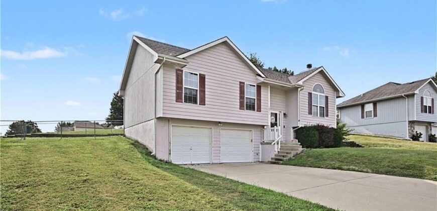 18713 Primrose Street, Smithville, MO 64089