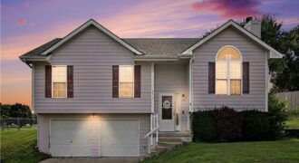 18713 Primrose Street, Smithville, MO 64089