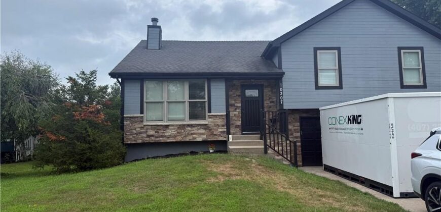 10307 NW 85th Court, Kansas City, MO 64153