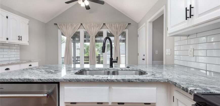 9918 N Highland Place, Kansas City, MO 64155