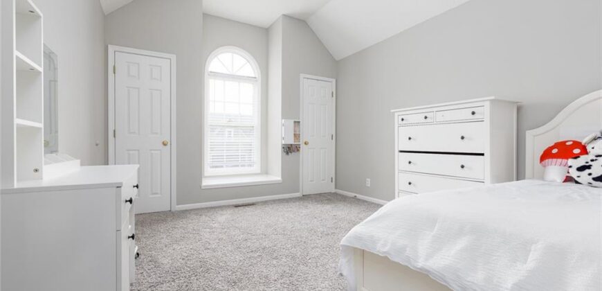 9918 N Highland Place, Kansas City, MO 64155