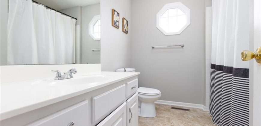 9918 N Highland Place, Kansas City, MO 64155