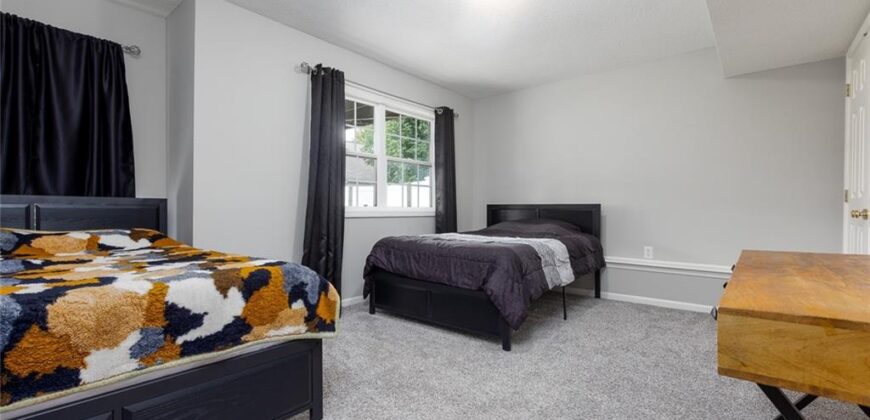 9918 N Highland Place, Kansas City, MO 64155