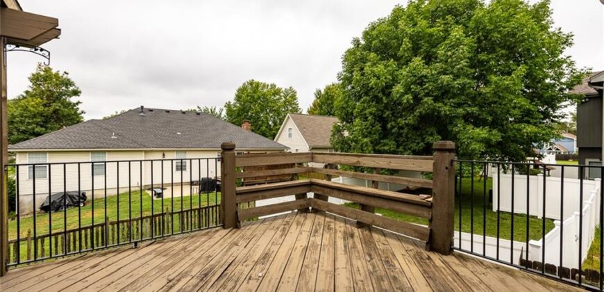 9918 N Highland Place, Kansas City, MO 64155