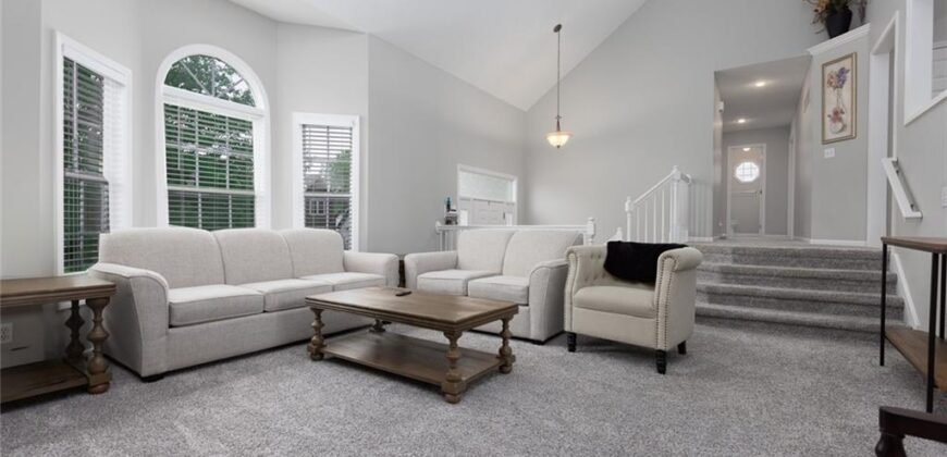 9918 N Highland Place, Kansas City, MO 64155