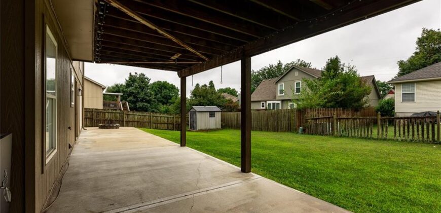 9918 N Highland Place, Kansas City, MO 64155