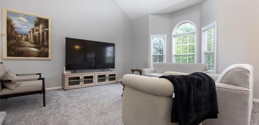 9918 N Highland Place, Kansas City, MO 64155