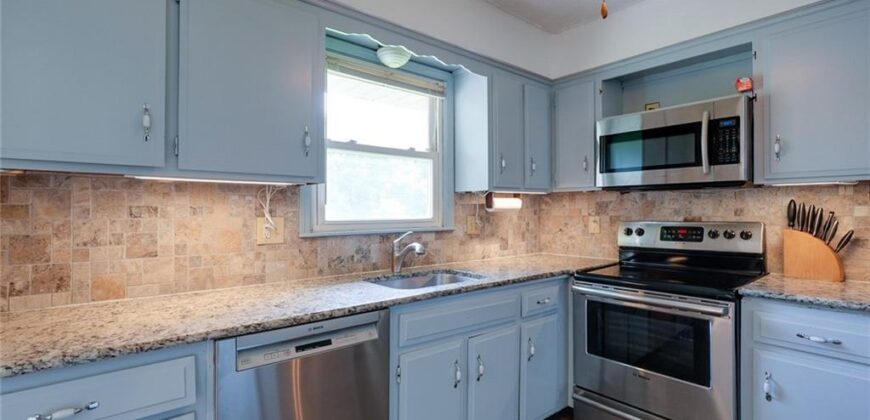 7312 NW 77th Terrace, Kansas City, MO 64152