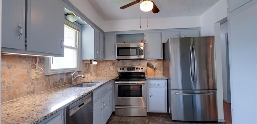 7312 NW 77th Terrace, Kansas City, MO 64152