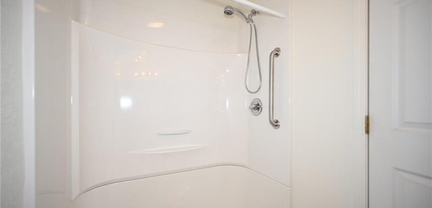14 Sandi Circle, Dearborn, MO 64439