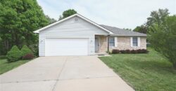 14 Sandi Circle, Dearborn, MO 64439