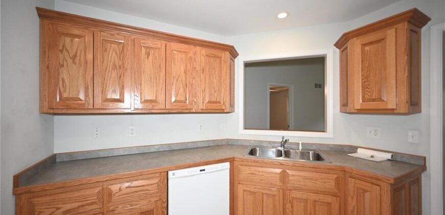 14 Sandi Circle, Dearborn, MO 64439