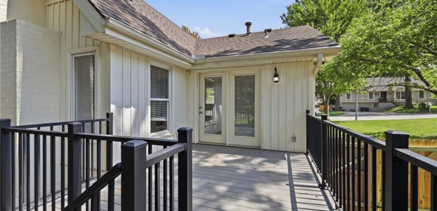 7832 N GARFIELD Avenue, Kansas City, MO 64118