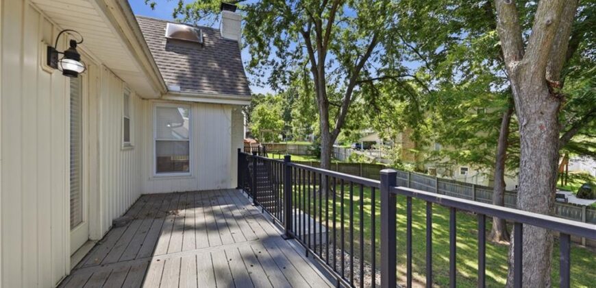 7832 N GARFIELD Avenue, Kansas City, MO 64118