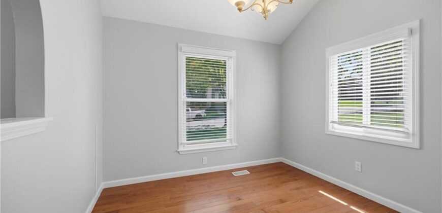 7832 N GARFIELD Avenue, Kansas City, MO 64118