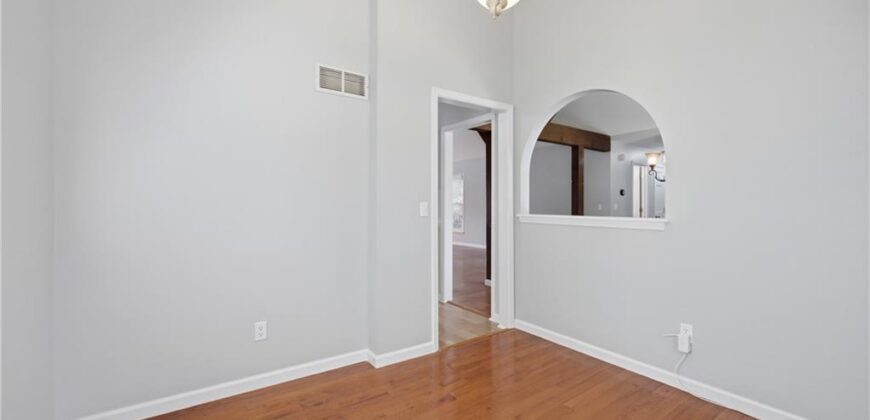 7832 N GARFIELD Avenue, Kansas City, MO 64118