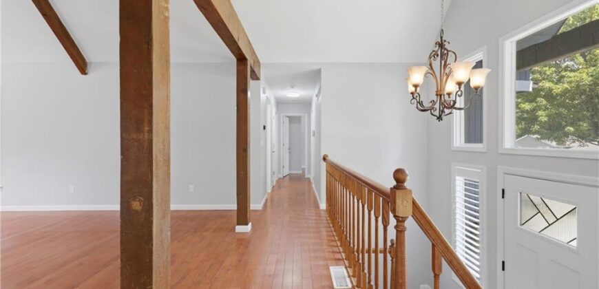 7832 N GARFIELD Avenue, Kansas City, MO 64118