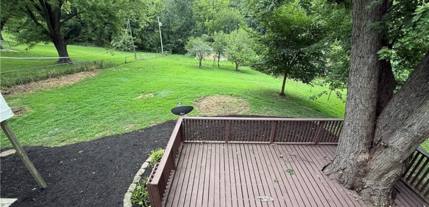 11015 Crooked Road, Kansas City, MO 64152