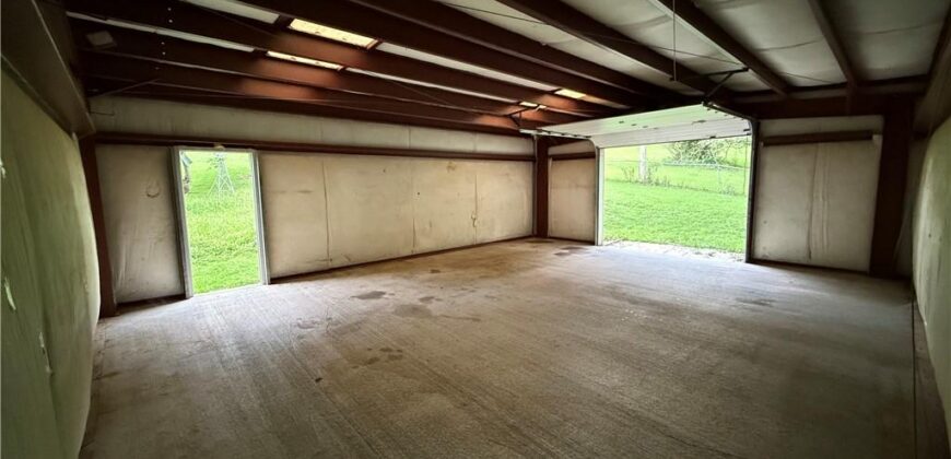11015 Crooked Road, Kansas City, MO 64152