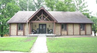 8001 N Lydia Avenue, Kansas City, MO 64118