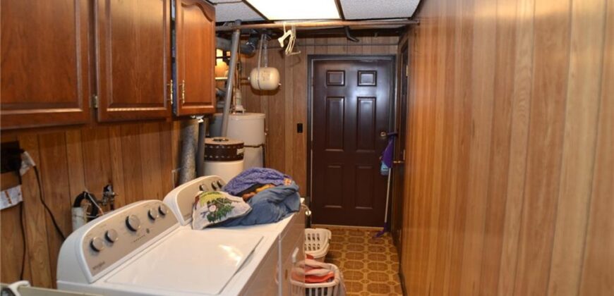 8001 N Lydia Avenue, Kansas City, MO 64118