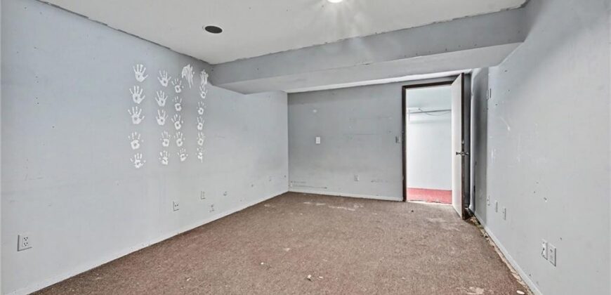 8026 NE 50th Street, Kansas City, MO 64119