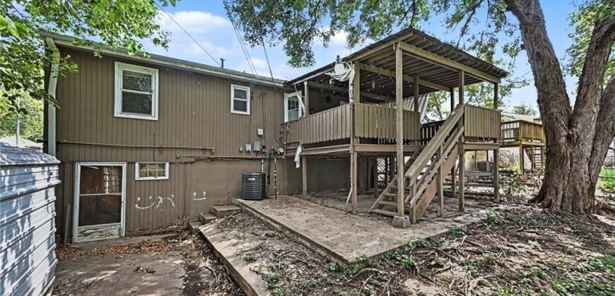 8026 NE 50th Street, Kansas City, MO 64119
