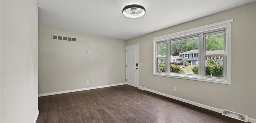 8026 NE 50th Street, Kansas City, MO 64119