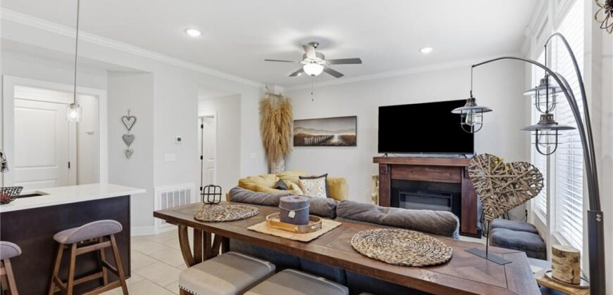 7374 Griffey Street, Parkville, MO 64152