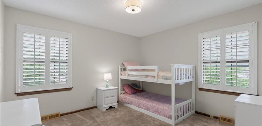 1704 NE 69th Terrace, Gladstone, MO 64118