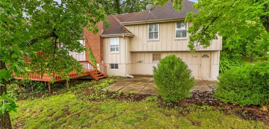 1704 NE 69th Terrace, Gladstone, MO 64118