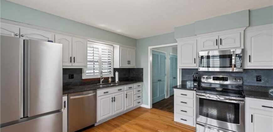 1704 NE 69th Terrace, Gladstone, MO 64118