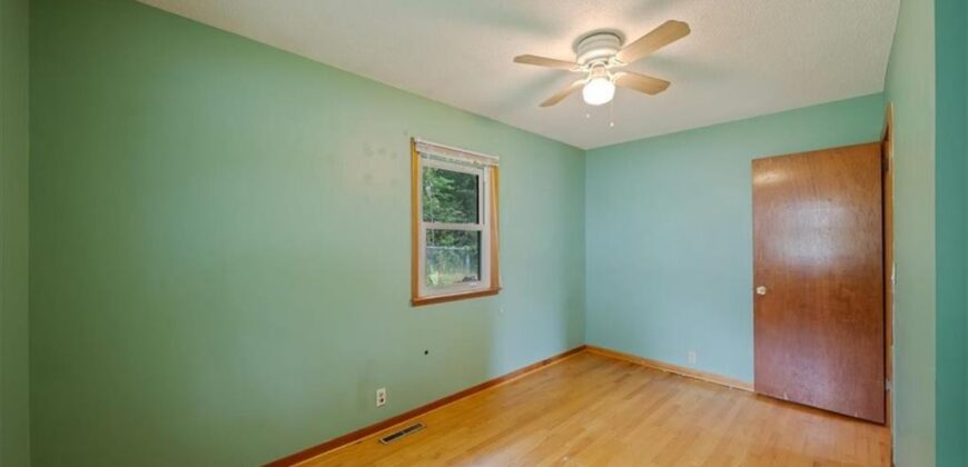 127 Collette Street, Excelsior Springs, MO 64024