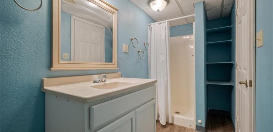 127 Collette Street, Excelsior Springs, MO 64024