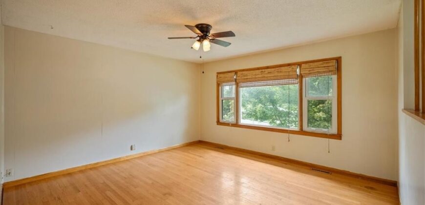 127 Collette Street, Excelsior Springs, MO 64024