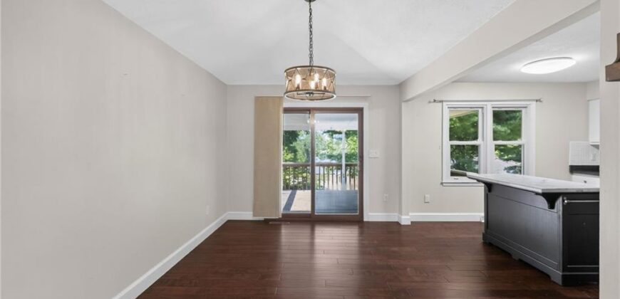 5524 NW Raintree Drive, Kansas City, MO 64152