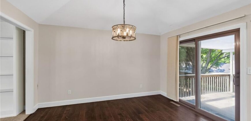 5524 NW Raintree Drive, Kansas City, MO 64152