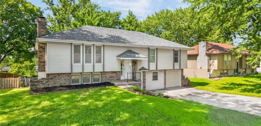 5524 NW Raintree Drive, Kansas City, MO 64152