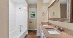 5524 NW Raintree Drive, Kansas City, MO 64152