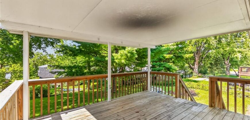 5524 NW Raintree Drive, Kansas City, MO 64152