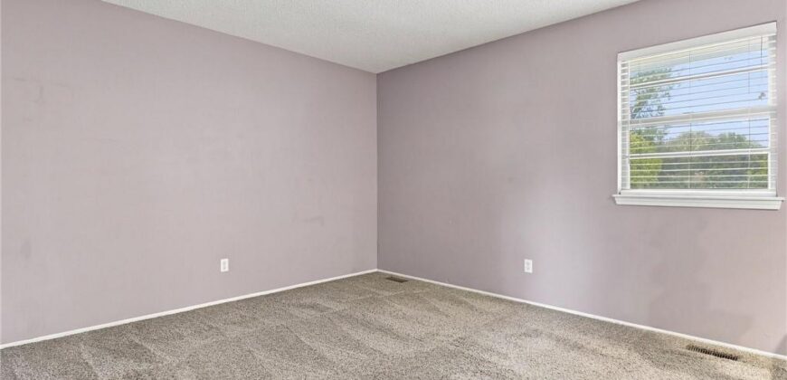 3704 N Woodland Avenue, Kansas City, MO 64116