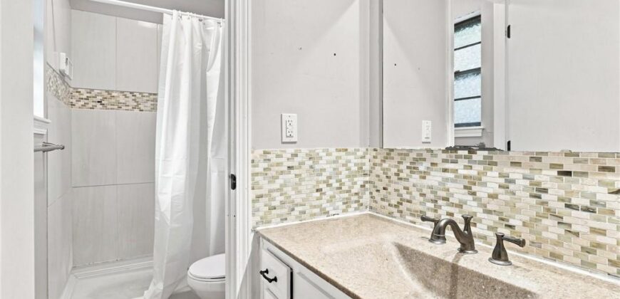 3704 N Woodland Avenue, Kansas City, MO 64116