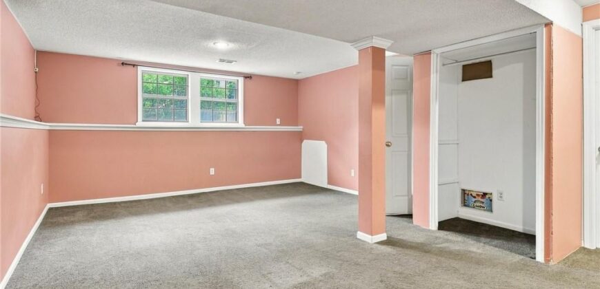 3704 N Woodland Avenue, Kansas City, MO 64116