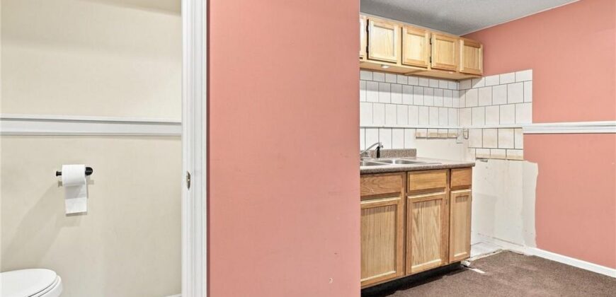 3704 N Woodland Avenue, Kansas City, MO 64116