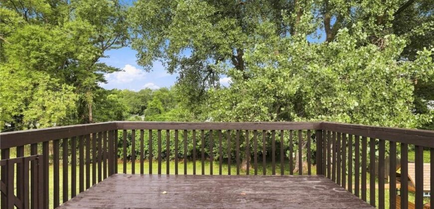 3704 N Woodland Avenue, Kansas City, MO 64116